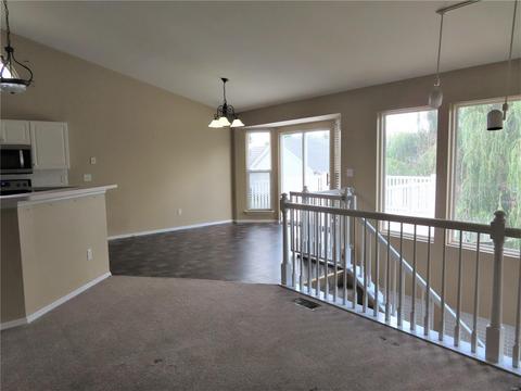 155 Royallmanor Ln, O'fallon, MO 63368 photo 4