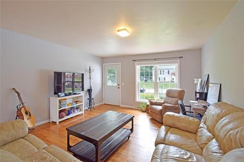 1105 Dauphine Ln, Manchester, MO 63011 photo 2