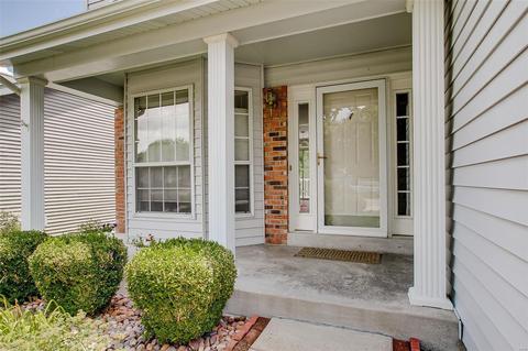 1513 Berry Leaf, Ballwin, MO 63021 photo 2