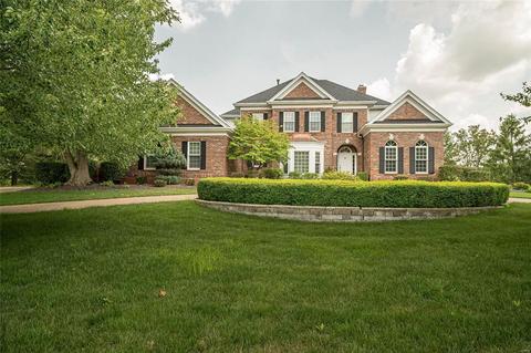 490 Rosslare Dr, Weldon Spring, MO 63304 photo 1