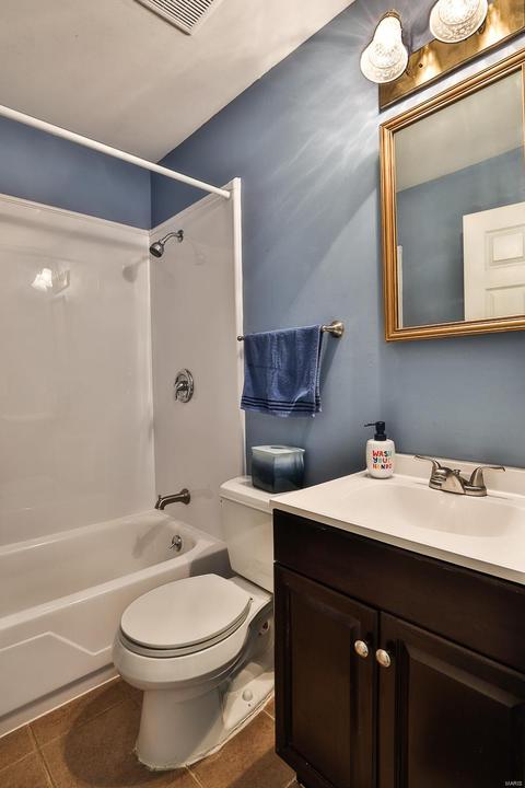 111 Lea Meadows Dr, Ballwin, MO 63011 photo 24