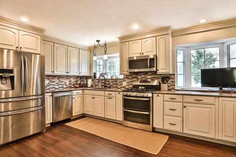 111 Lea Meadows Dr, Ballwin, MO 63011 photo 8
