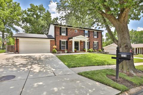 111 Lea Meadows Dr, Ballwin, MO 63011 photo 2