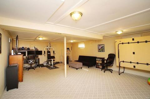 811 Bordeaux, Ballwin, MO 63011 photo 17