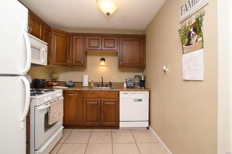 811 Bordeaux, Ballwin, MO 63011 photo 9