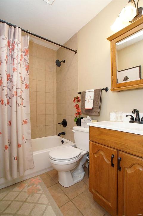 811 Bordeaux, Ballwin, MO 63011 photo 16