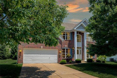 333 Carr Mnr, Ballwin, MO 63021 photo 1