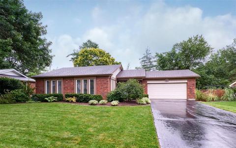 1044 Del Ebro, Ballwin, MO 63011 photo 2