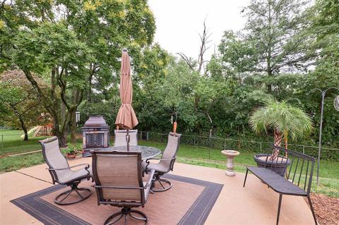 1044 Del Ebro, Ballwin, MO 63011 photo 12