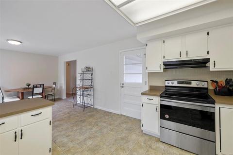 402 Duchesne Ave, O'fallon, MO 63366 photo 7
