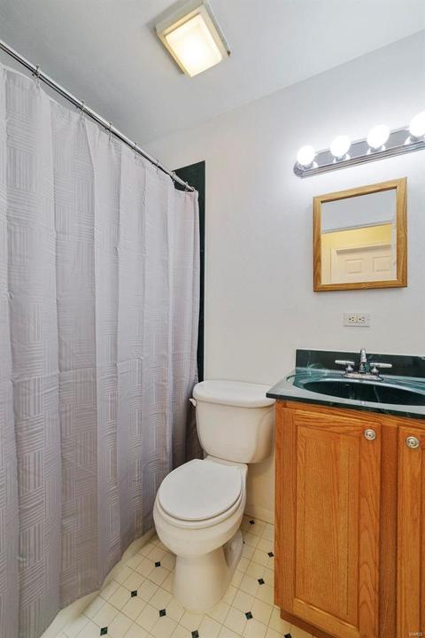402 Duchesne Ave, O'fallon, MO 63366 photo 12