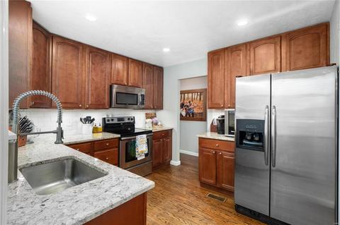 222 Ramsey Ln, Ballwin, MO 63021 photo 8