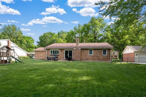271 Spring Oaks Dr, Ballwin, MO 63011 photo 6
