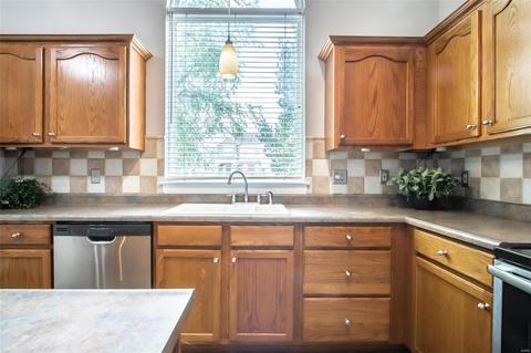 301 Summer Haven Ct, O'fallon, MO 63368 photo 18