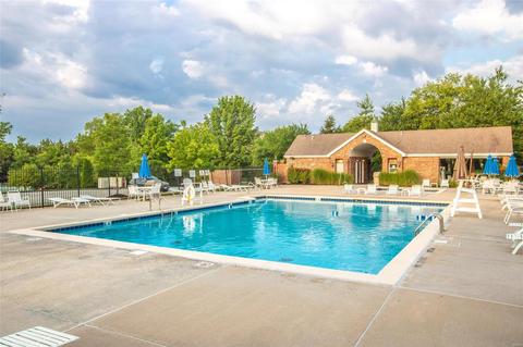 301 Summer Haven Ct, O'fallon, MO 63368 photo 9