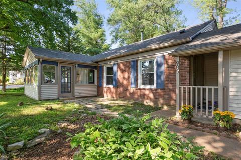 905 Crestland, Ballwin, MO 63011 photo 3