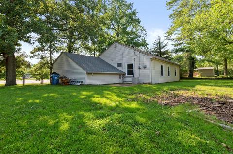 905 Crestland, Ballwin, MO 63011 photo 4