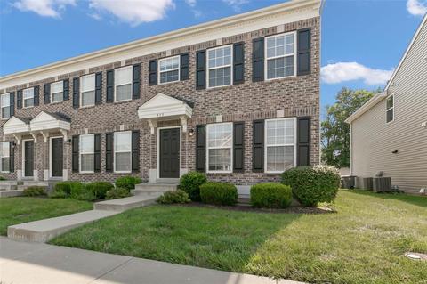 455 Wild Oak Dr, O'fallon, MO 63368 photo 1