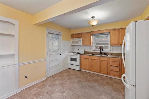 617 Robert Ave, Ferguson, MO 63135 photo 10