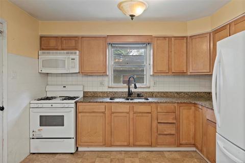 617 Robert Ave, Ferguson, MO 63135 photo 9