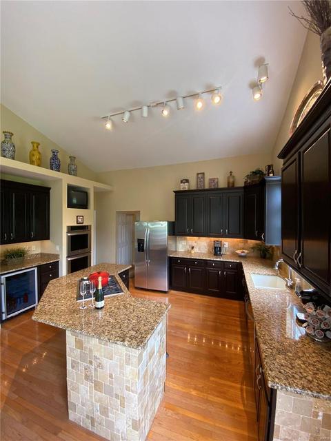 752 Castle Rdg, Ballwin, MO 63021 photo 4