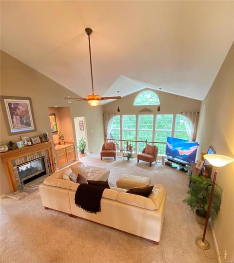 752 Castle Rdg, Ballwin, MO 63021 photo 2