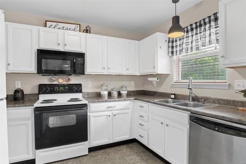 245 Tyndale Dr, O'fallon, MO 63366 photo 6