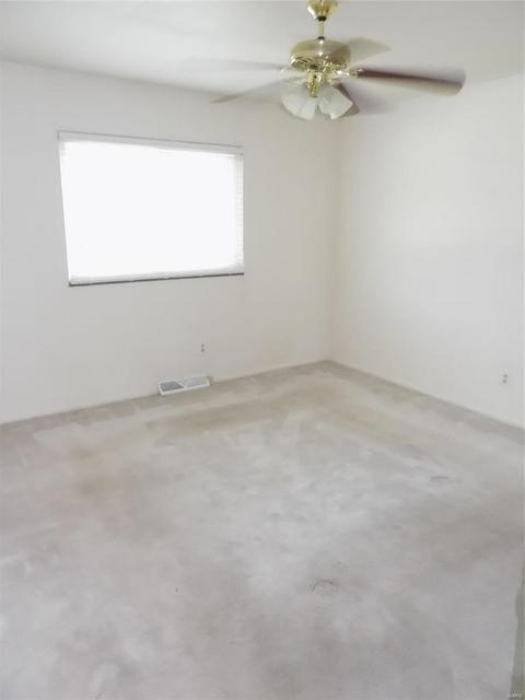 33 Roland Ave, Ballwin, MO 63021 photo 16