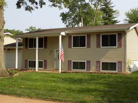 33 Roland Ave, Ballwin, MO 63021 photo 2