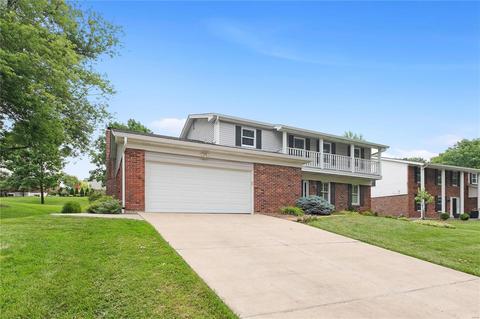 934 Baintree Ln, Ballwin, MO 63011 photo 3