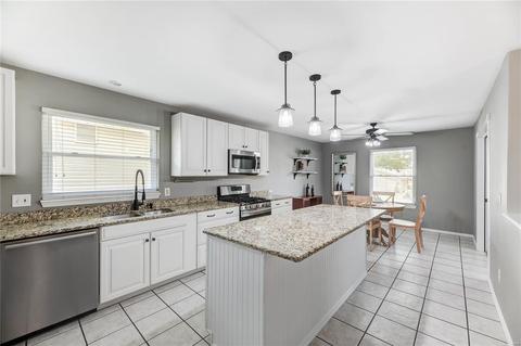 531 Charoak Dr, Ballwin, MO 63021 photo 3