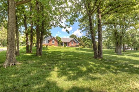 5 Woodleaf Ct, O'fallon, MO 63366 photo 2