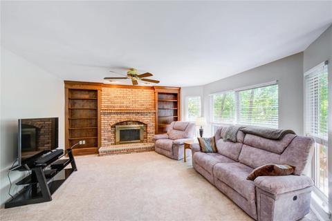 413 Alverston Ct, Ballwin, MO 63021 photo 4