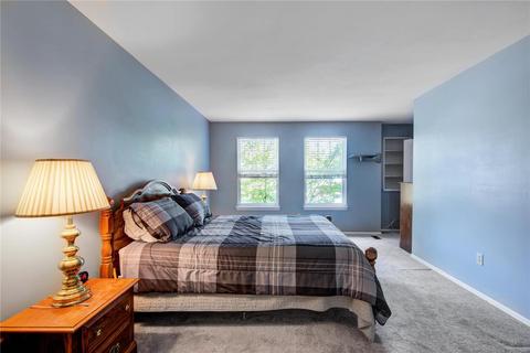 413 Alverston Ct, Ballwin, MO 63021 photo 9