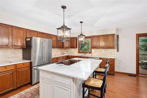 1922 Berthoud Pass Ct, Wildwood, MO 63011 photo 4