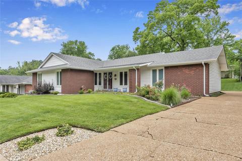 479 Maymont Dr, Ballwin, MO 63011 photo 2