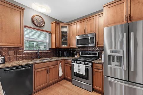 263 Valleybrook Ct, O'fallon, MO 63368 photo 16