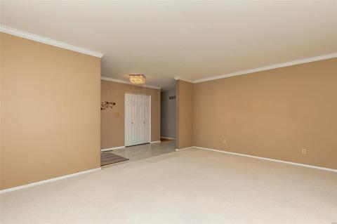 831 Green Lantern, Ballwin, MO 63011 photo 5