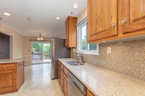 831 Green Lantern, Ballwin, MO 63011 photo 9