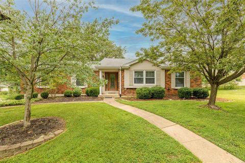 831 Green Lantern, Ballwin, MO 63011 photo 1