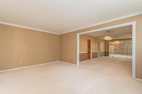831 Green Lantern, Ballwin, MO 63011 photo 6