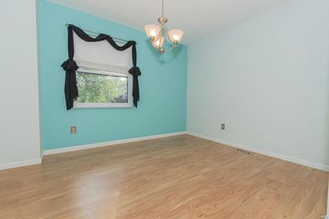 13357 Hiddendale Ln, Ballwin, MO 63021 photo 9