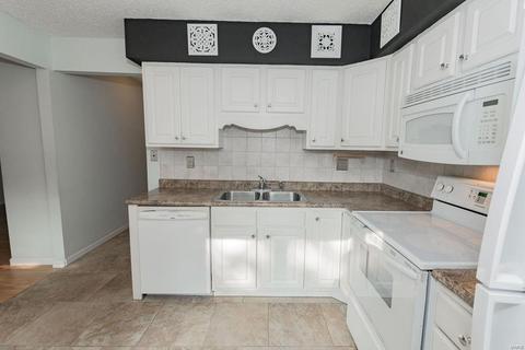 13357 Hiddendale Ln, Ballwin, MO 63021 photo 13