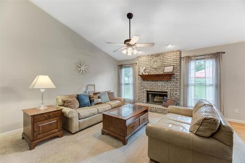 2559 Hickory Mnr, Wildwood, MO 63011 photo 4