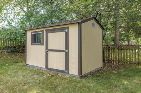 808 Pine Village Ct, Ballwin, MO 63021 photo 20
