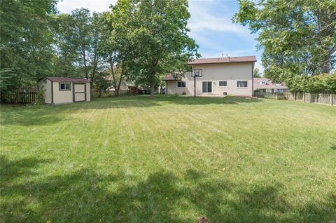 808 Pine Village Ct, Ballwin, MO 63021 photo 23