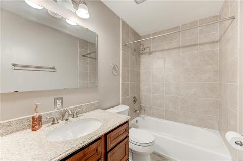 808 Pine Village Ct, Ballwin, MO 63021 photo 15