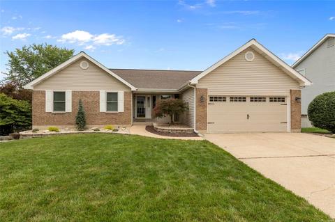 208 Danielle Elizabeth Ln, O'fallon, MO 63366 photo 1