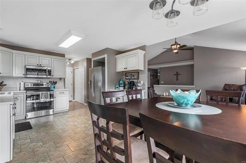 208 Danielle Elizabeth Ln, O'fallon, MO 63366 photo 16