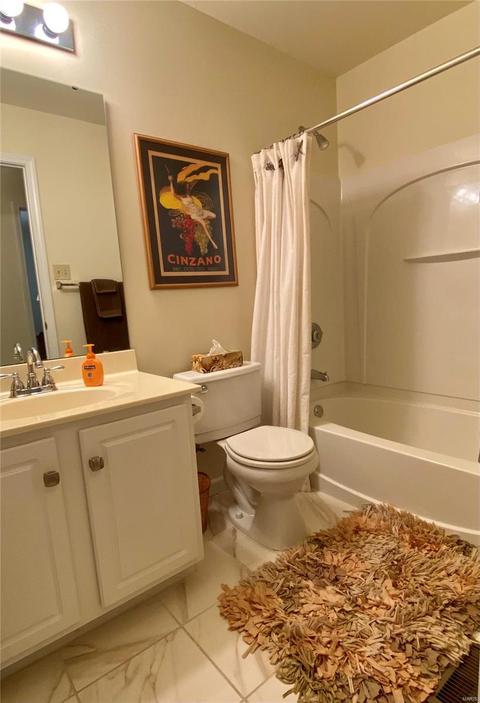 408 Summit Tree, Fenton, MO 63026 photo 16